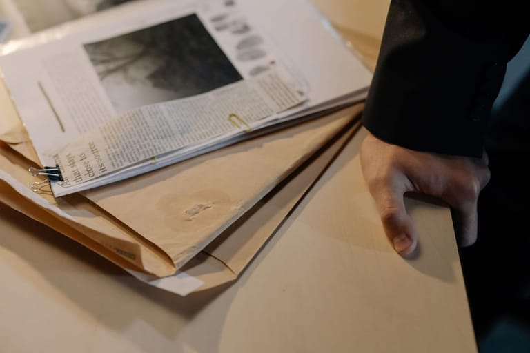 Sensor Codrix Neo: paperwork spread across a desk